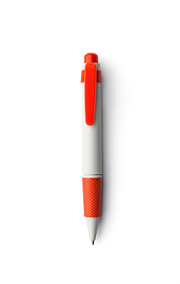 红白色塑料圆珠笔与剪切路径在白色