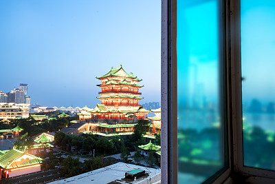 亭台楼阁