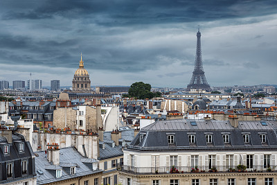 巴黎rooftops。埃菲尔塔and L 'hôInvalides的棺材,巴黎,法国