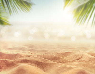沙子与模糊的海天背景，夏天的一天