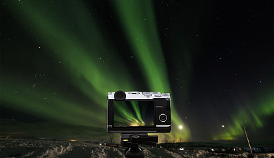 在冰岛拍摄令人惊叹的美丽自然景观北极光
