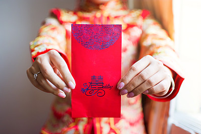 中国新娘给红包