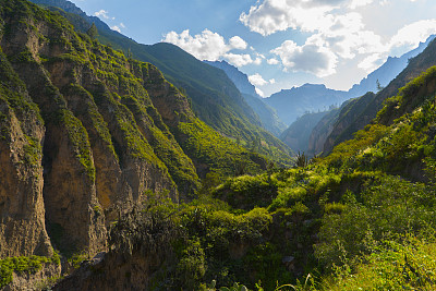 高山