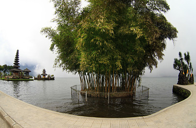 布拉坦湖地区