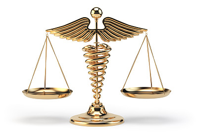 医学杖象鳞片。医学和正义的概念。