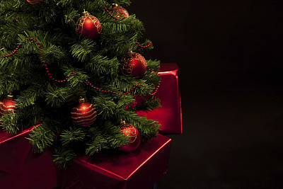 圣诞树及礼物