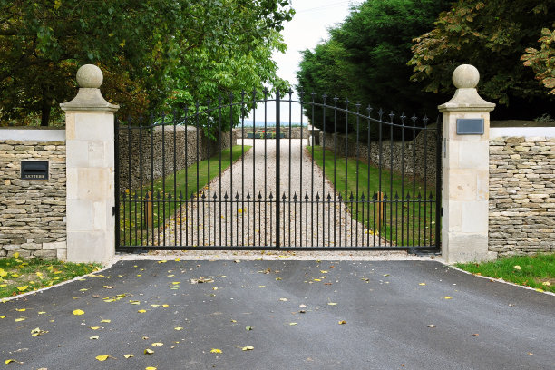 gate