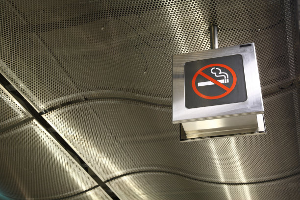 地铁禁止吸烟
