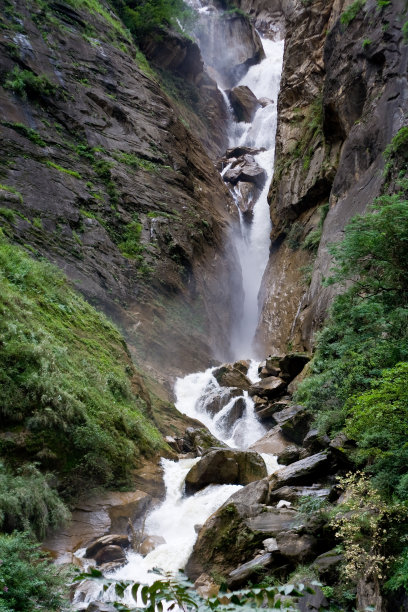 虎跳峡风光壁纸