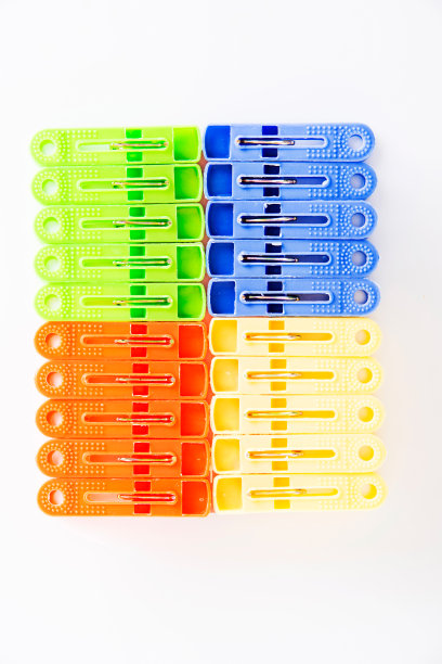 pegs