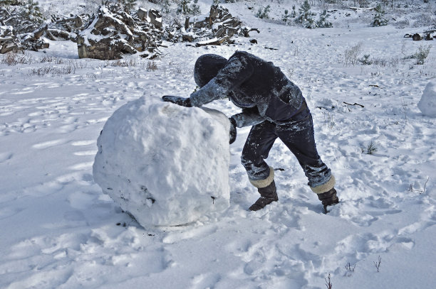 雪地翻滚