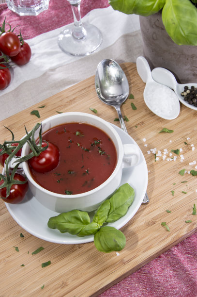 意式西红柿蔬菜汤