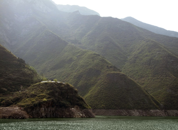 三峡大坝黄昏