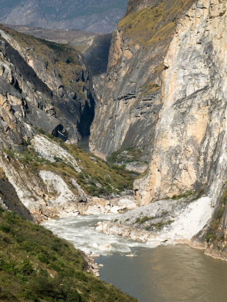 虎跳峡风光壁纸