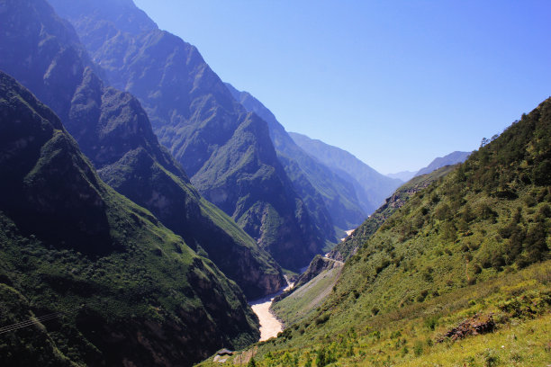 虎跳峡风光壁纸