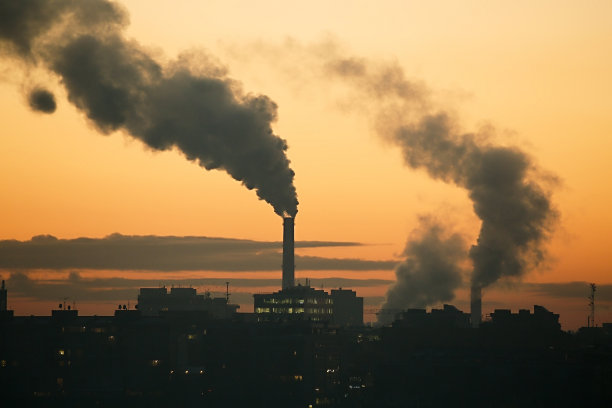 工厂烟雾排放