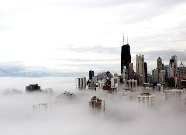 大雾中的城市