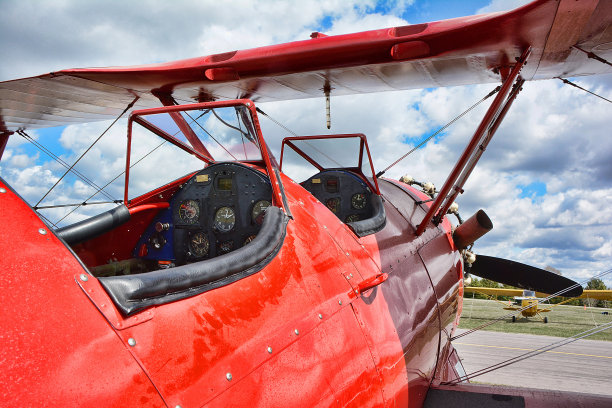 biplanes