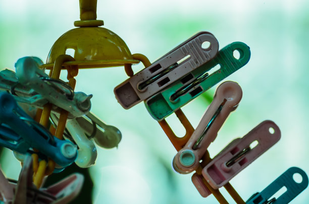 pegs