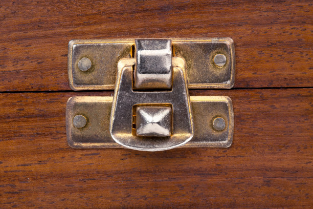 褐色复古锁扣首饰盒