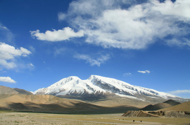 新疆戈壁