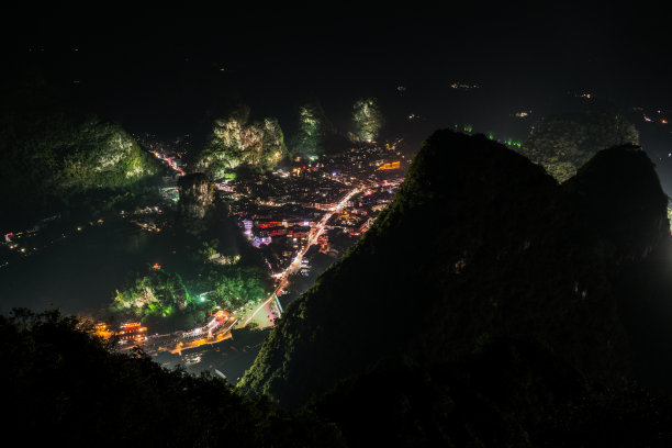 水天一色的漓江山水