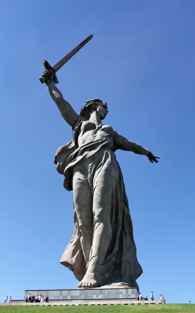 statue