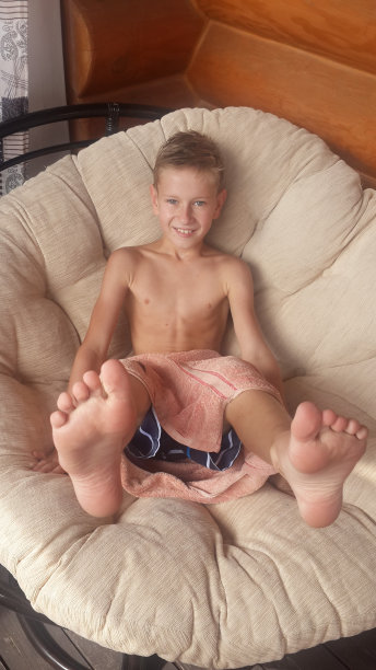feet