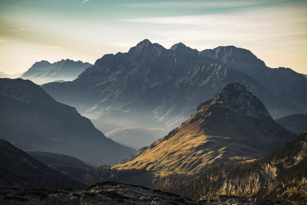 晚霞山景