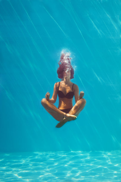 水中瑜伽