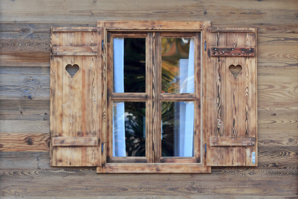 木屋窗户