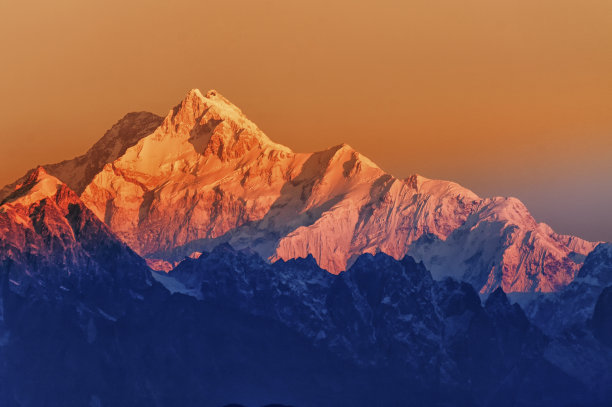 喜马拉雅的日出
