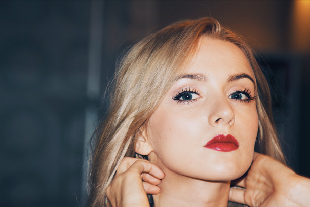 mascara