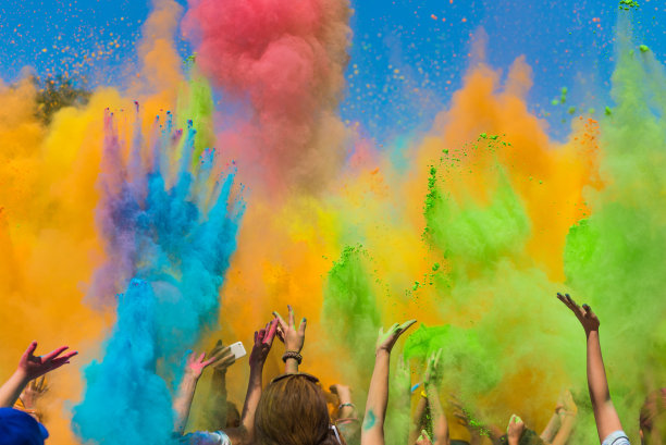 holi