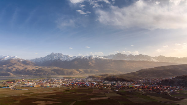 甘孜州地标建筑