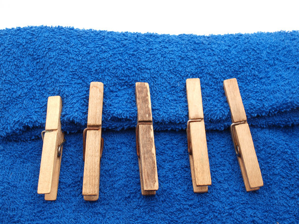 pegs