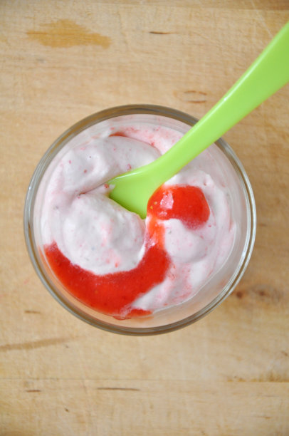 草莓奶霜
