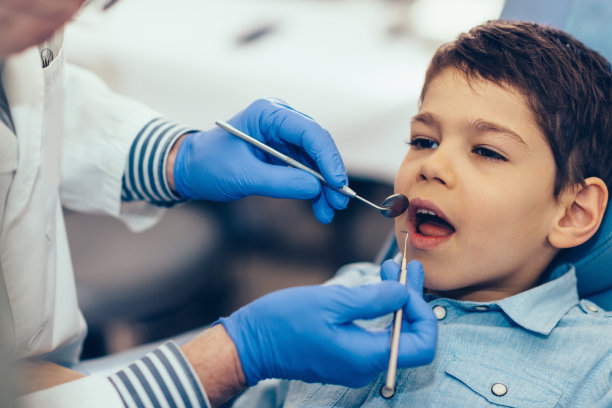 儿童牙齿护理