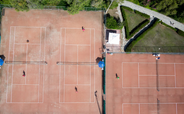 网球场景观