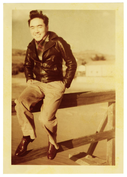 1946