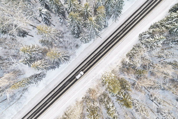 路上积雪