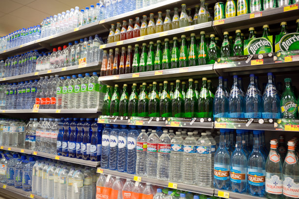 超市内景,瓶装水