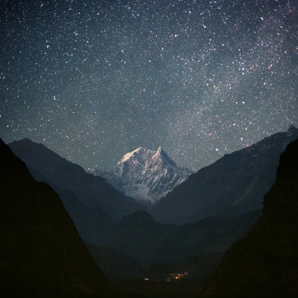 山区天空