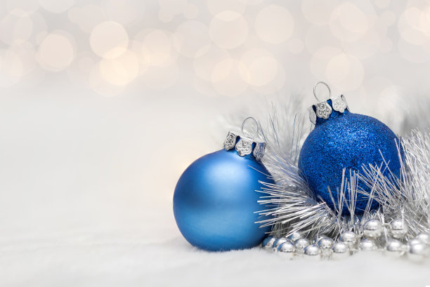 蓝色圣诞装饰品背景