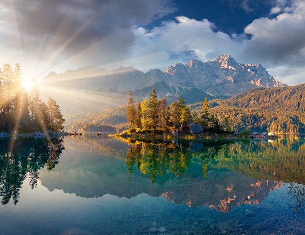 雄伟山景