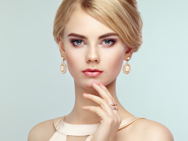 earring