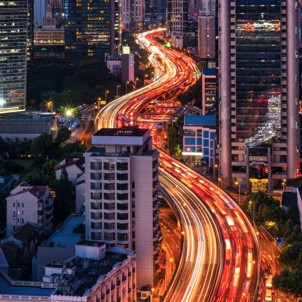 城市道路慢门摄影