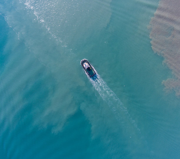 tug