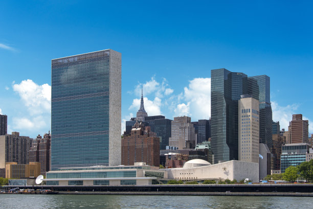 un