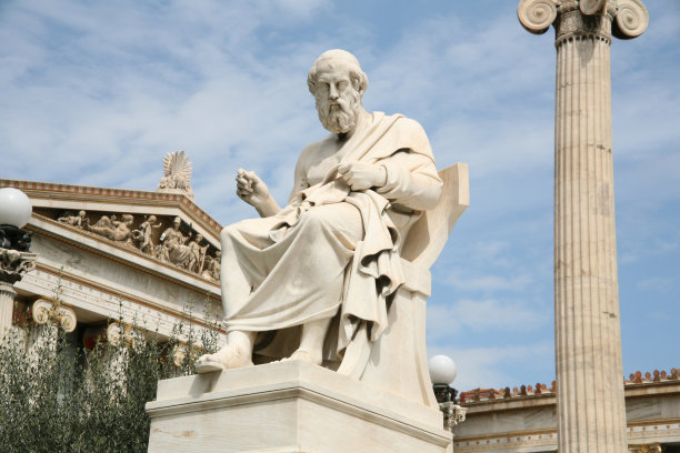 statue